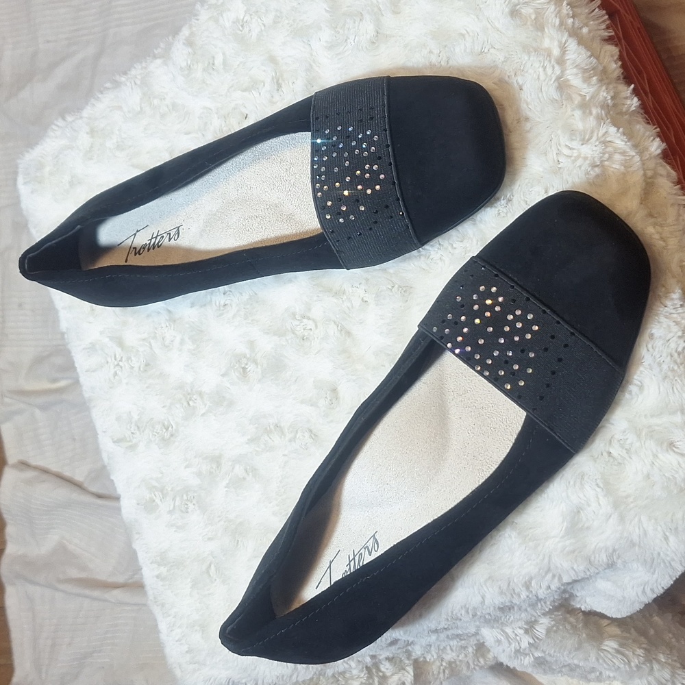 new trotters suede leather flats womens 7 1/2 wide dual insole shoes slip-ons